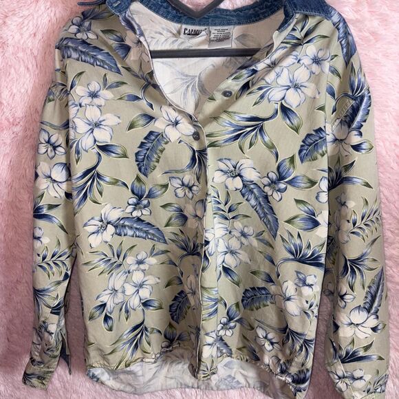 Vintage foral button up with denim collar - Picture 6 of 6